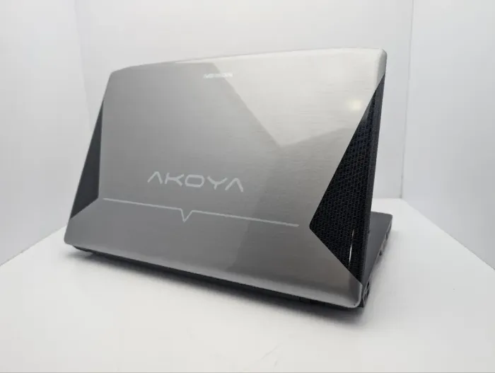 Ноутбук Medion Akoya E6214 / 15.6" (1366x768) TN / Intel Core i3-330M (2 (4) ядра по 2.13 GHz) / 6 GB DDR3 / 500 GB HDD / Intel HD Graphics / WebCam / DVD-ROM / АКБ не тримає б/в - зображення 7