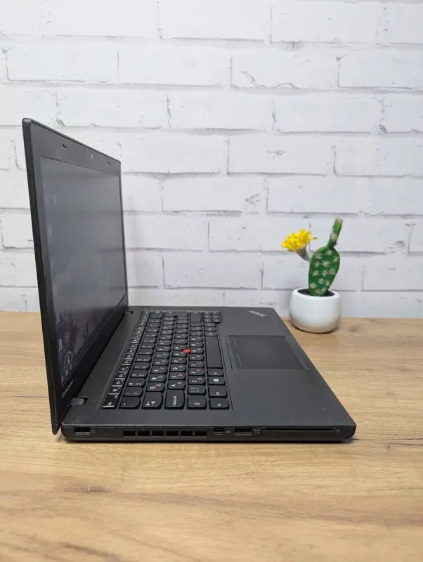 Ноутбук Б-клас Lenovo ThinkPad T440 / 14" (1600x900) TN / Intel Core i5-4300U (2 (4) ядра по 1.9 - 2.9 GHz) / 8 GB DDR3 / 128 GB SSD / Intel HD Graphics 4400 / WebCam б/в - зображення 7