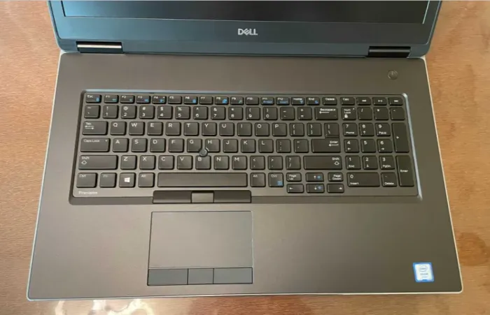 Робоча станція Dell Precision 7740 / 17.3" (1920x1080) IPS / Intel Xeon E-2276M (6 (12) ядер по 2.8 - 4.7 GHz) / 32 GB DDR4 / 512 GB SSD / nVidia Quadro RTX 4000, 8 GB GDDR6, 256-bit / WebCam б/в - зображення 4