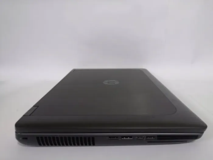 Робоча станція HP ZBook 17 G2 / 17.3" TN / Core i7-4810MQ (4(8) ядра по 2.8-3.8 GHz) / 16GB DDR3 / 256GB SSD / Quadro K4100M, 4GB GDDR5, 256-bit / WebCam / DVD-ROM б/в - зображення 4