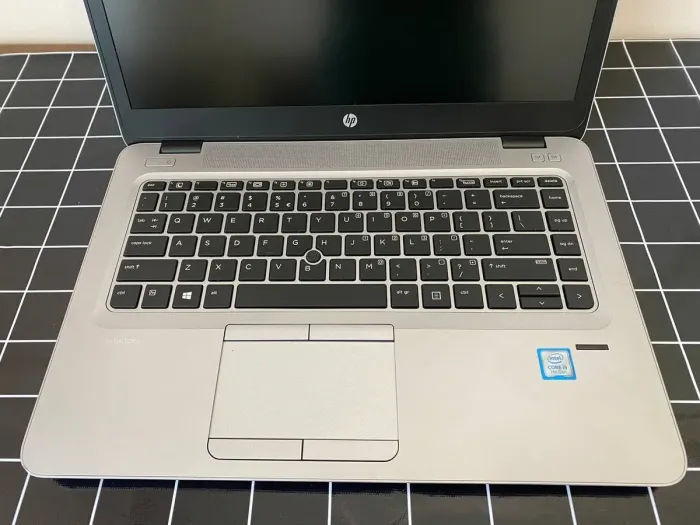 Ультрабук HP EliteBook 840 G4 / 14" (1366x768) TN / Intel Core i5-7200U (2 (4) ядра по 2.5 - 3.1 GHz) / 8 GB DDR4 / 256 GB SSD M.2 / Intel HD Graphics 620 / WebCam / DisplayPort б/в - зображення 5