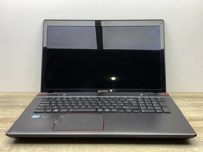 Ноутбук Б-клас Toshiba Qosmio X870-140 / 17.3" (1920x1080) TN / Intel Core i7-3630QM (4 (8) ядра по 2.4 - 3.4 GHz) / 16 GB DDR3 / 240 GB SSD / nVidia GeForce GTX 670M, 3 GB GDDR5, 192-bit / WebCam / DVD-ROM б/в - зображення 2