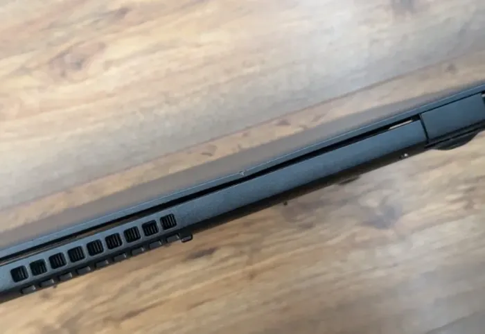 Ноутбук Dell Latitude 3490 / 14" (1920x1080) IPS / Intel Core i5-8250U (4 (8) ядра по 1.6 - 3.4 GHz) / 8 GB DDR4 / 512 GB SSD / Intel UHD Graphics 620 / WebCam б/в - зображення 9