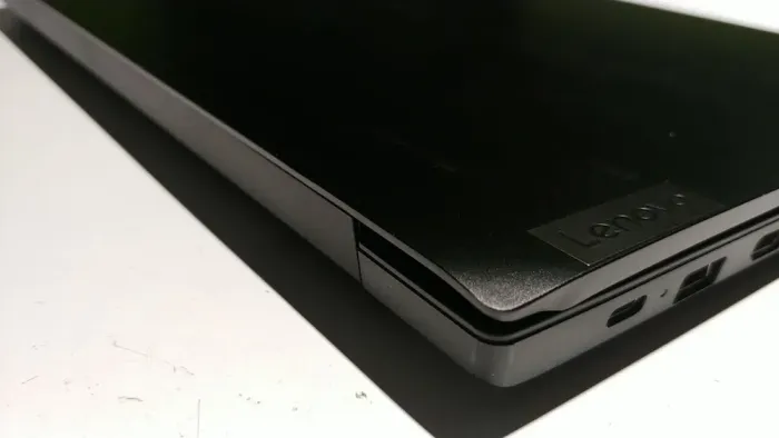 Ультрабук Б-клас Lenovo ThinkPad E15 Gen 2 / 15.6" (1920x1080) IPS / Intel Core i5-1135G7 (4 (8) ядра по 2.4 - 4.2 GHz) / 8 GB DDR4 / 256 GB SSD / Intel Iris Xe Graphics / WebCam б/в - зображення 13