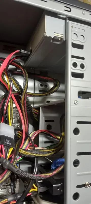 Комп'ютер Asus P8Q77-M2 Tower / Intel Core i5-3470 (4 ядра по 3.2-3.6 GHz) / 8 GB DDR3 / 240 GB SSD + 500 GB HDD / Intel HD Graphics 2500 / DVD-ROM / 400W / Win 10  б/в - зображення 7