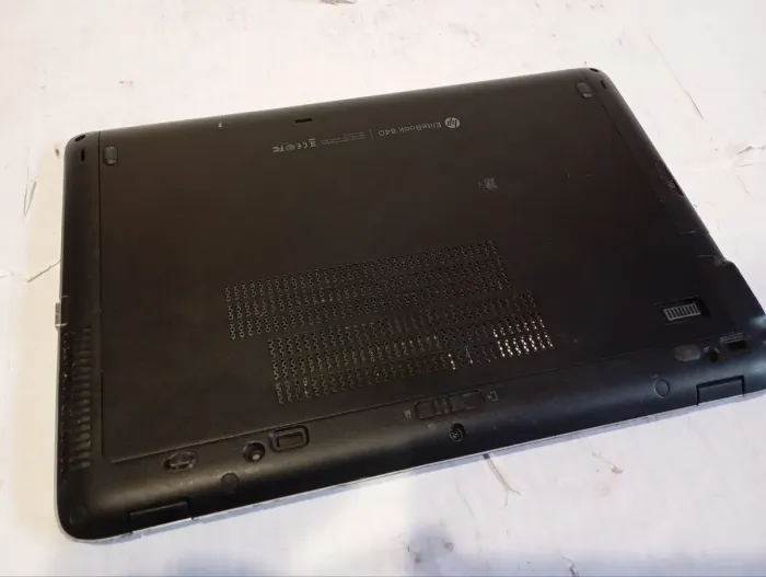 Ультрабук Б-клас HP EliteBook 840 G1 / 14" (1366x768) TN / Intel Core i5-4200U (2 (4) ядра по 1.6 - 2.6 GHz) / 8 GB DDR3 / 1000 GB HDD / Intel HD Graphics 4400 / WebCam б/в - зображення 7