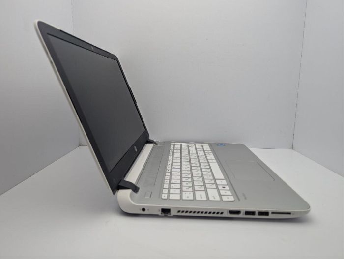 Ноутбук HP 15 P272ng / 15.6" (1366x768) TN / Intel Core i3-5010U (2 (4) ядра по 2.1 GHz) / 8 GB DDR3 / 120 GB SSD / Intel HD Graphics 5500 / WebCam б/в - изображение 4