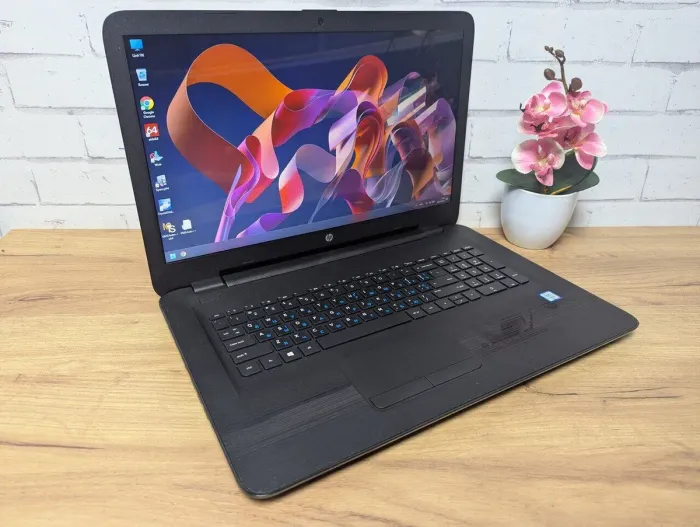 Ноутбук Б-клас HP NoteBook 17-x026nd / 17.3" (1600x900) TN / Intel Core i3-6006U (4 (8) ядра по 2.0 GHz) / 12 GB DDR4 / 128 GB SSD / Intel HD Graphics 520 / WebCam б/в - зображення 4
