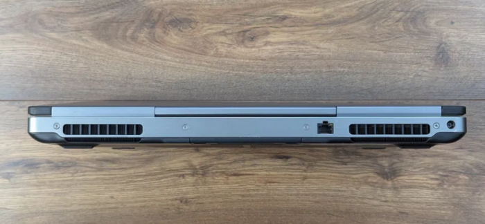 Ноутбук Dell Precision 7720 / 17.3" (1920x1080) IPS / Intel Core i5-7300HQ (4 ядра по 2.5 - 3.5 GHz) / 8 GB DDR4 / 128 GB SSD + 750 GB HDD / Intel UHD Graphics 630 / WebCam б/в - изображение 6