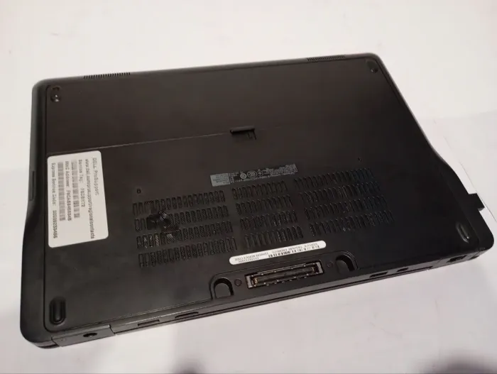 Ультрабук Б-клас Dell Latitude E7450 / 14" (1920x1080) TN / Intel Core i5-5200U (2 (4) ядра по 2.2 - 2.7 GHz) / 8 GB DDR3 / 500 GB HDD / Intel HD Graphics 5500 / WebCam / Wi-Fi б/в - зображення 8