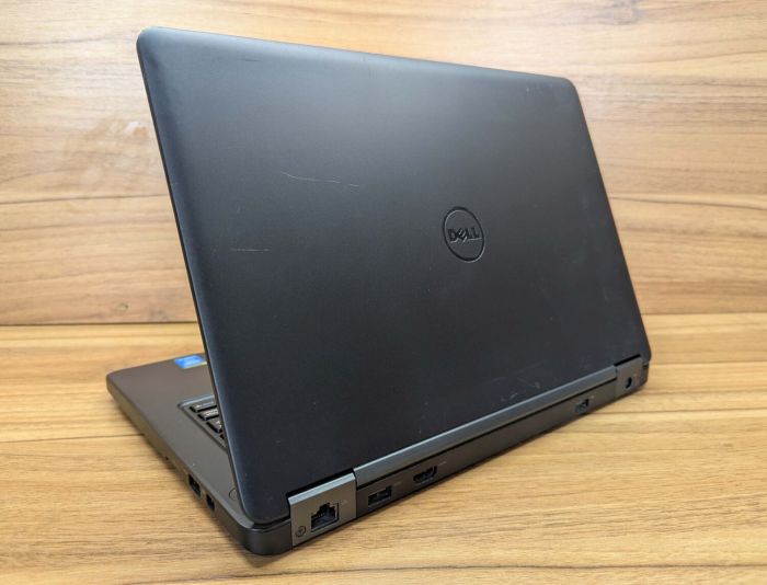 Нетбук Б-клас Dell Latitude E5250 / 12.5" (1366x768) TN / Intel Core i5-4210U (2 (4) ядра по 1.7 - 2.7 GHz) / 8 GB DDR3 / 240 GB SSD / Intel HD Graphics 4400 / WebCam / Windows 10 б/в - зображення 7