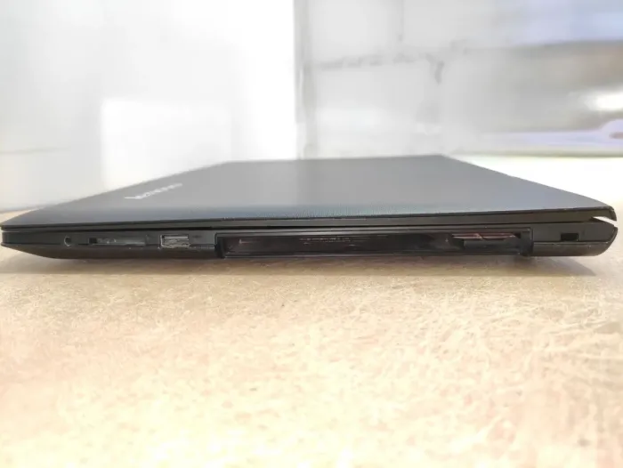 Ноутбук Б-клас Lenovo G50-70 / 15.6" (1366x768) TN / Intel Core i7-4510U (2 (4) ядра по 2.0 - 3.1 GHz) / 16 GB DDR3 / 120 GB SSD / Intel HD Graphics 4400 / WebCam б/в - зображення 4