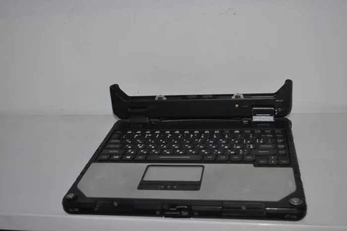 Захищений нетбук-трансформер Б-клас Panasonic ToughBook CF-33 MK2 / 12" (2160x1440) IPS Touch / Intel Core i5-7300U (2 (4) ядра по 2.6 - 3.5 GHz) / 8 GB DDR4 / 256 GB SSD / Intel HD Graphics 620 / WebCam / Windows 11 Pro б/в - зображення 10