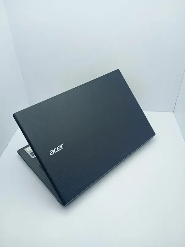 Ноутбук Acer E5-573 / 15.6" (1366x768) TN / Intel Pentium 3556U (2 ядра по 1.7 GHz) / 8 GB DDR3 / 1000 GB HDD / Intel HD Graphics / WebCam б/в - зображення 8