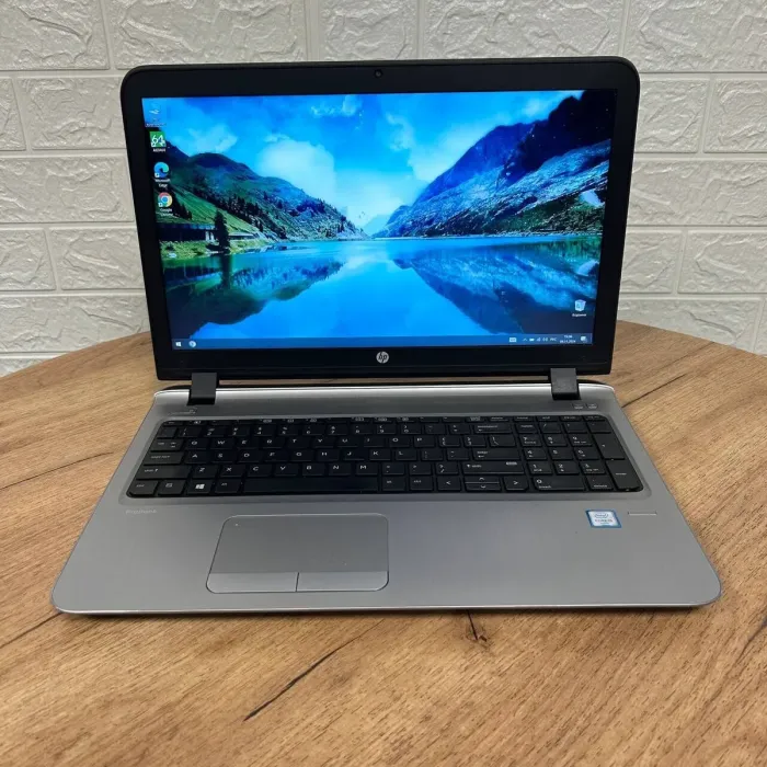 Ноутбук Б-клас HP ProBook 450 G3 / 15.6" (1920x1080) TN / Intel Core i5-6200U (2 (4) ядра по 2.3 - 2.8 GHz) / 8 GB DDR4 / 128 GB SSD + 500 GB HDD / Intel HD Graphics 520 / WebCam б/в - зображення 2