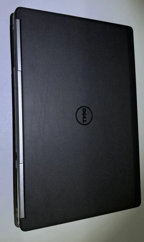 Мобільна робоча станція Dell Precision 7720 / 17.3" (1920x1080) IPS / Intel Core i7-7920HQ (4 (8) ядра по 3.1 - 4.1 GHz) / 16 GB DDR4 / 256 GB SSD + 500 GB HDD / nVidia Quadro P3000, 6 GB GDDR5, 192-bit / WebCam б/в - зображення 4