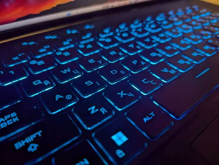 Ігровий ноутбук Asus ROG Zephyrus M16 GU603ZW / 16" (2560x1600) IPS / Intel Core i9-12900H (14 (20) ядер по 3,8 - 5,0 ГГц) / 40 ГБ DDR5 / 1000 ГБ SSD / nVidia GeForce RTX 3070 Ti, 8 ГБ GDDR6X, 256-біт / Веб-камера / Windows 11 б/в - изображение 6