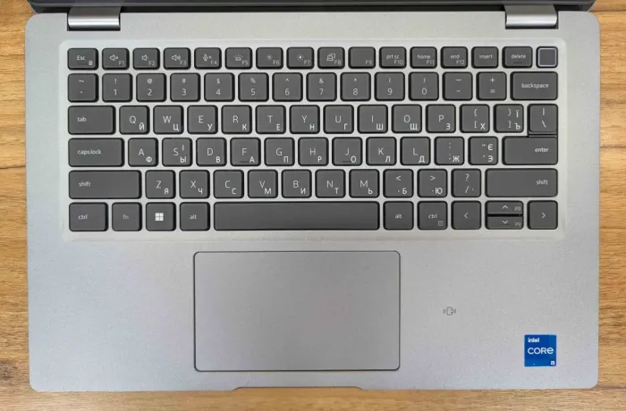 Ультрабук Dell Latitude 5430 / 14" (1920x1080) IPS / Intel Core i5-1245U (10 (12) ядер по 1.2 - 4.4 GHz) / 16 GB DDR4 / 512 GB SSD / Intel Iris Xe Graphics / WebCam / HDMI / Windows 11 б/в - зображення 3