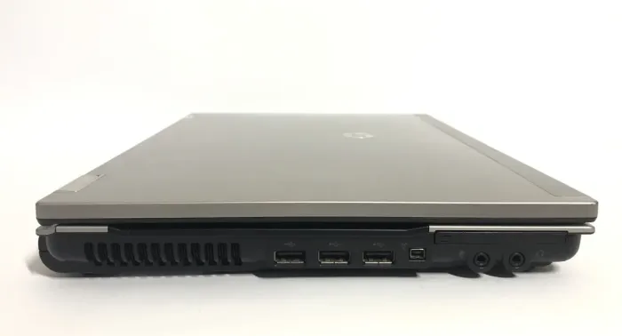 Ноутбук HP EliteBook 8440p / 14" (1600x900) TN / Intel Core i5-520M (2 (4) ядра по 2.4 - 2.93 GHz) / 4 GB DDR3 / 250 GB HDD / Intel HD Graphics 1500 / WebCam / DVD-ROM б/в - зображення 4