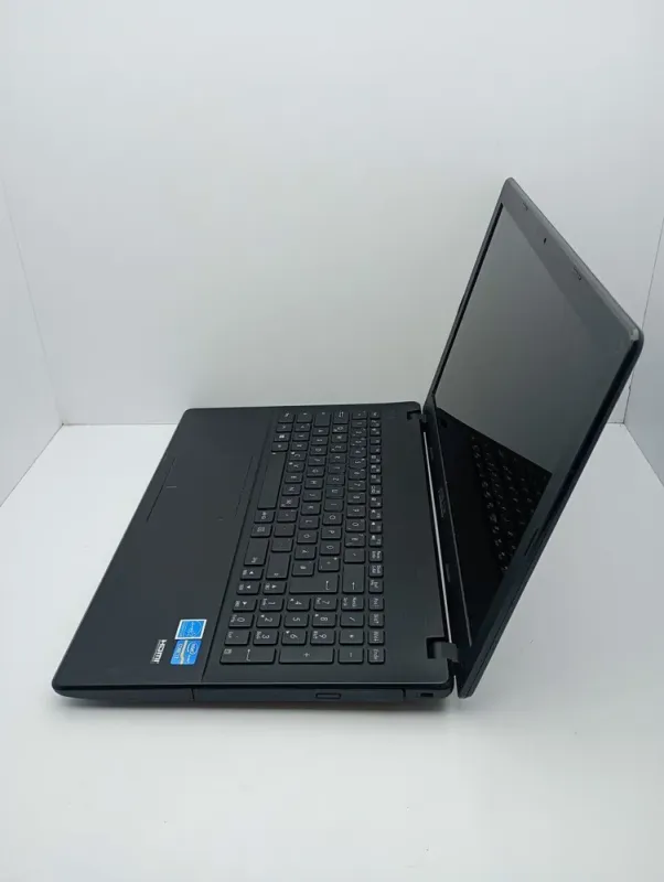 Ноутбук Asus X551 / 15.6" (1366x768) TN / Intel Core i3-3217U (2 ядра по 1.8 GHz) / 4 GB DDR3 / 120 GB SSD / Intel HD Graphics 4000 / WebCam б/в - зображення 6