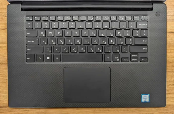 Ноутбук робоча станція Dell Precision 5510 / 15.6" (1920x1080) IPS / Intel Core i7-6820HQ (4 (8) ядра по 2.7 - 3.6 GHz) / 16 GB DDR4 / 512 GB SSD / nVidia Quadro M1000M, 2 GB DDR3, 128-bit / HDMI / Windows 10 б/в - зображення 3