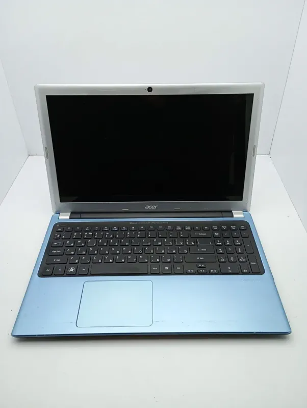 Ноутбук Acer V5-571G / 15.6" (1366x768) TN / Intel Core i3-2367M (2 (4) ядра по 1.4 GHz) / 6 GB DDR3 / 500 GB HDD / nVidia GeForce GT 620M, 1 GB DDR3, 64-bit / WebCam б/в - зображення 2
