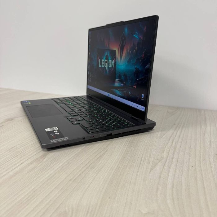 Ігровий ноутбук Б-клас Lenovo Legion 5 15IH7H / 15.6" (1920x1080) IPS / Intel Core i7-12700H (14 (20) ядер по 2.3 - 4.7 GHz) / 16 GB DDR5 / 1000 GB SSD NVMe / nVidia GeForce RTX 3060, 6 GB GDDR6, 192-bit / WebCam б/в - зображення 5