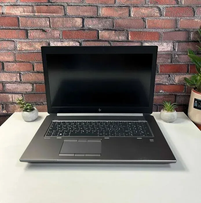 Мобільна робоча станція HP zBook 17 G6 / 17.3" (1920x1080) IPS / Intel Core i7-9850H (6 (12) ядер по 2.6 - 4.6 GHz) / 32 GB DDR4 / 512 GB SSD M.2 / nVidia Quadro RTX 3000, 6 GB GDDR6, 192-bit / WebCam / Win 11 Pro б/в - зображення 2