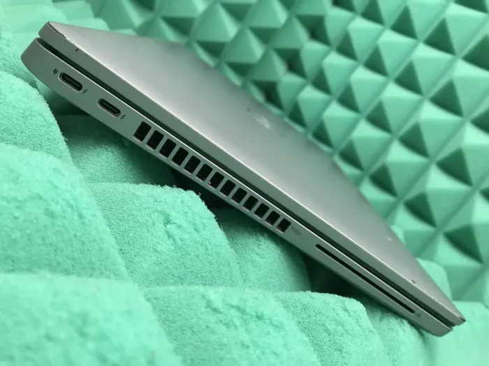 Ультрабук Б-клас Dell Latitude 5420 / 14" (1920x1080) IPS Touch / Intel Core i5-1145G7 (4 (8) ядра по 2.6 - 4.4 GHz) / 16 GB DDR4 / 256 GB SSD M.2 / Intel Iris Xe Graphics / WebCam / USB 3.2 / HDMI / Windows 10 б/в - зображення 5