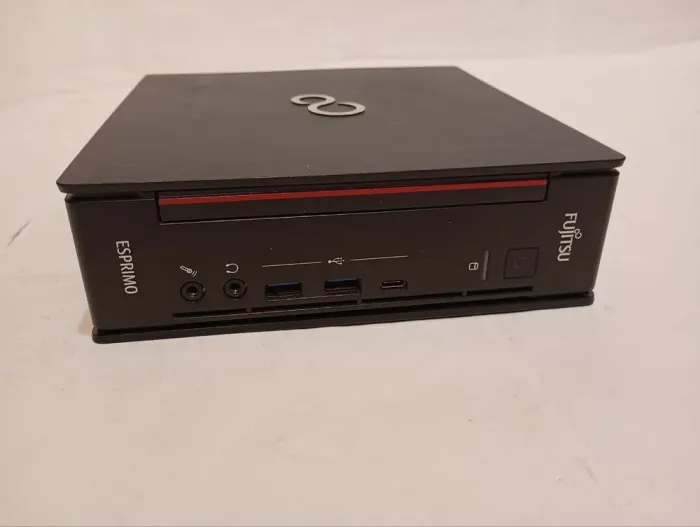 Неттоп Fujitsu Esprimo Q957 Mini USFF / Intel Core i3-6100T (2 (4) ядра по 3.2 GHz) / 8 GB DDR4 / 128 GB SSD M.2 / Intel HD Graphics 530 б/в - зображення 2