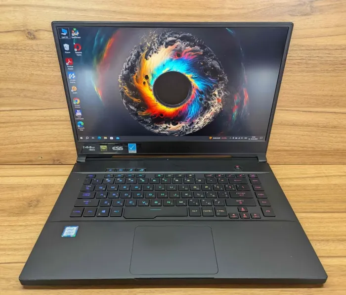 Ігровий ноутбук Asus Zephyrus M GU502G / 15.6" (1920x1080) IPS / Intel Core i7-9750H (6 (12) ядер по 2.6 - 4.5 GHz) / 16 GB DDR4 / 1000 GB SSD / nVidia GeForce RTX 2060, 6 GB GDDR6, 192-bit / HDMI / Windows 10 б/в - зображення 2