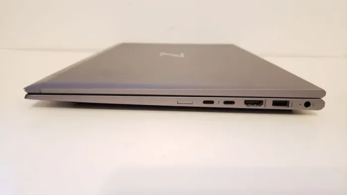 Мобільна робоча станція HP ZBook Firefly 15 G7 / 15.6" (1920x1080) IPS / Intel Core i7-10610U (4 (8) ядра по 1.8 - 4.9 GHz) / 16 GB DDR4 / 512 GB SSD M.2 / nVidia Quadro P520, 4 GB GDDR5, 64-bit / WebCam б/в - зображення 4