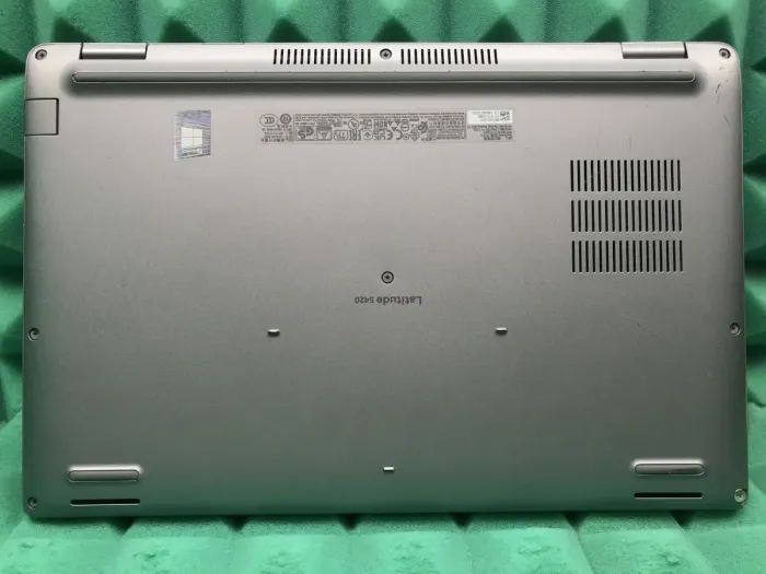 Ультрабук Б-клас Dell Latitude 5420 / 14" (1920x1080) IPS / Intel Core i5-1145G7 (4 (8) ядра по 2.6 - 4.4 GHz) / 8 GB DDR4 / 256 GB SSD M.2 / Intel Iris Xe Graphics / WebCam / USB 3.2 / HDMI / Windows 10 б/в - зображення 9