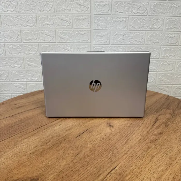 Ультрабук Б-клас HP 15-fc0093dx / 15.6" (1920x1080) TN / AMD Ryzen 5 7520U (4 (8) ядра по 2.8 - 4.3 GHz) / 16 GB DDR4 / 256 GB SSD NVMe / AMD Radeon 610M Graphics / WebCam б/в - зображення 3