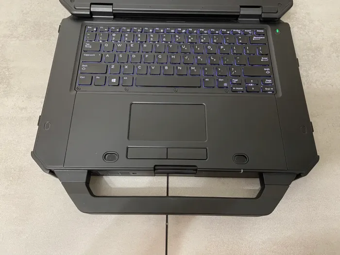 Захищений ноутбук Dell Latitude 7424 Rugged Extreme / 14" (1920x1080) IPS Touch / Intel Core i5-8350U (4 (8) ядра по 1.7 - 3.6 GHz) / 16 GB DDR4 / 1000 GB SSD M.2 / AMD Radeon RX 540, 2 ГБ GDDR5, 64-біт / WebCam б/в - зображення 3