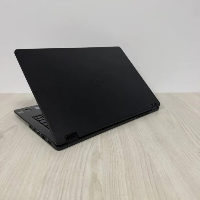 Ноутбук Fujitsu LifeBook U749 / 14" (1920x1080) IPS / Intel Core i5-8365U (4 (8) ядра по 1.6 - 4.1 GHz) / 8 GB DDR4 / 256 GB SSD NVMe / Intel UHD Graphics 620 / WebCam б/в - зображення 6