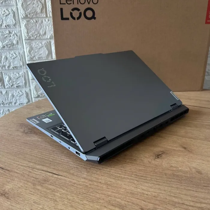 Ігровий ноутбук Lenovo LOQ 15ARP9 / 15.6" (1920x1080) IPS / AMD Ryzen 7 7435HS (8 (16) ядер по 3.1 - 4.5 GHz) / 16 GB DDR5 / 512 GB SSD / nVidia GeForce RTX 4070, 8 GB GDDR6, 128-bit / WebCam - зображення 6