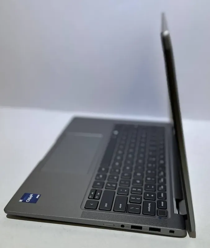 Ультрабук Dell Latitude 7440 / 14" (1920x1200) IPS / Intel Core i5-1345U (10 (12) ядер по 1.6 - 4.7 GHz) / 16 GB DDR5 / 512 GB SSD / Intel Iris Xe Graphics / WebCam б/в - зображення 7