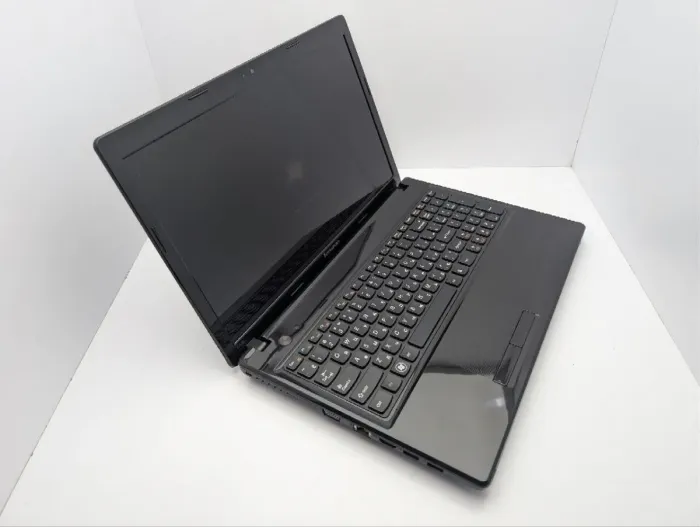Ноутбук Lenovo IdeaPad G585 / 15.6" (1366x768) TN / AMD E1-1200 (2 ядра по 1.4 GHz) / 6 GB DDR3 / 500 GB HDD / AMD Radeon HD 7310 Graphics / WebCam / DVD-ROM б/в - зображення 6