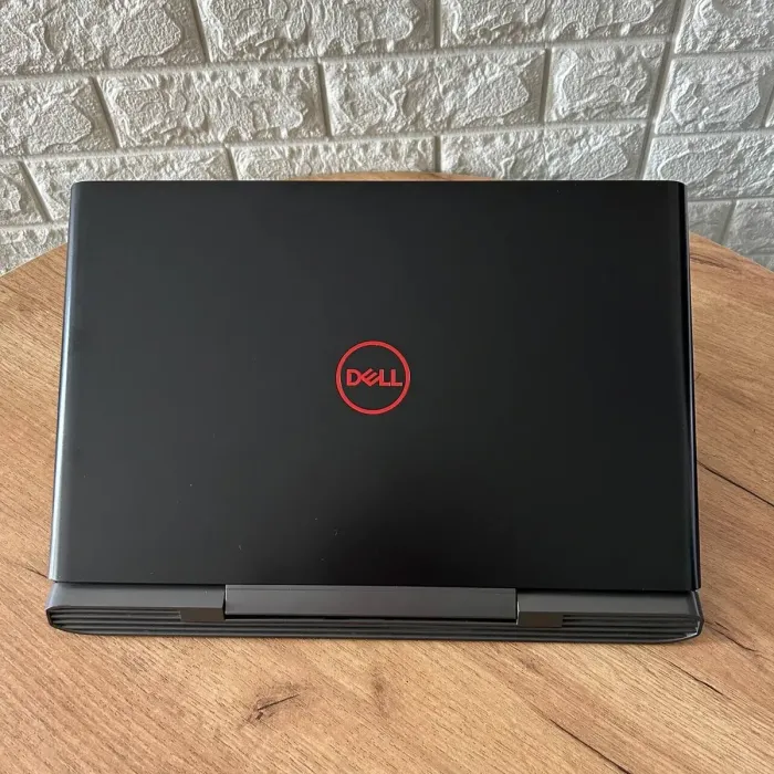 Ігровий ноутбук Б-клас Dell Inspiron 15 7577 / 15.6" (1920x1080) IPS / Intel Core i5-7300HQ (4 ядра по 2.5 - 3.5 GHz) / 8 GB DDR4 / 256 GB SSD / nVidia GeForce GTX 1060 Max-Q, 6 GB GDDR5, 192-bit / WebCam б/в - зображення 3