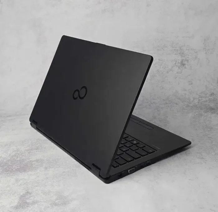 Ультрабук Fujitsu Lifebook U7410 / 14" (1920x1080) IPS Touch / Intel Core i5-10210U (4 (8) ядра по 1.6 - 4.2 GHz) / 16 GB DDR4 / 512 GB SSD M.2 / Intel UHD Graphics / WebCam / Win 10 Pro б/в - зображення 4