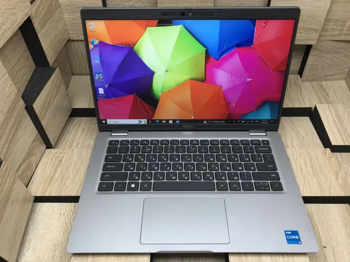 Ультрабук Б-клас Dell Latitude 5420 / 14" (1920x1080) IPS Touch / Intel Core i5-1135G7 (4 (8) ядра по 4.2 GHz) / 8 GB DDR4 / 256 GB SSD M.2 / Intel Iris Xe Graphics / WebCam / Windows 10 б/в - зображення 2