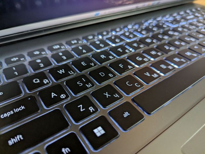 Ноутбук Dell Vostro 5620 / 16" (1920x1080) IPS / Intel Core i5-1240P (12 (16) ядер по 3.3 - 4.4 GHz) / 16 GB DDR4 / 480 GB SSD / Intel Iris Xe Graphics / WebCam / Windows 11 б/в - зображення 6