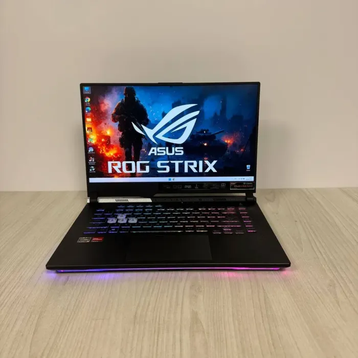 Ігровий ноутбук Б-класу Asus ROG Strix G15 Advantage Edition G513QY / 15.6" (2560x1440) IPS / AMD Ryzen 9 5980HX (8 (16) ядер по 3,3 - 4,8 ГГц) / 16 ГБ DDR4 / 512 ГБ SSD NVMe / AMD Radeon RX 6800M, 12 ГБ GDDR6, 192-біт б/в - зображення 2
