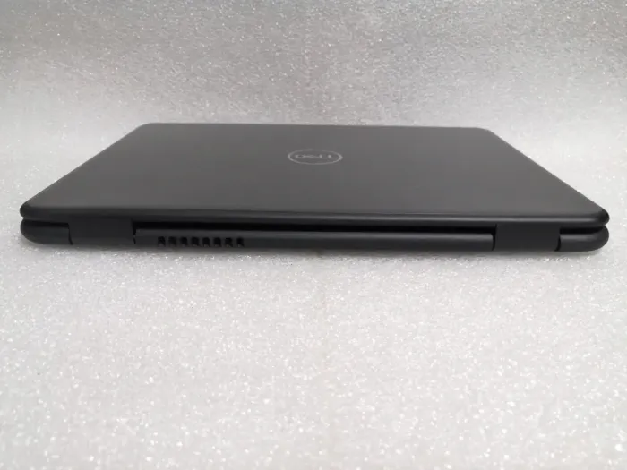 Ультрабук Б-клас Dell latitude 3310 / 13.3" TN / Core i3-8145U (2(4) ядра по 2.1-3.9GHz) / 4GB DDR4 / 128GB SSD M.2 / UHD Graphics 620 / WebCam / HDMI б/в - зображення 9