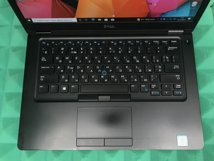 Ноутбук Б-клас Dell Latitude 5490 / 14" (1920x1080) IPS / Intel Core i5-7300U (2 (4) ядра по 2.6 - 3.5 GHz) / 4 GB DDR4 / 128 GB SSD / Intel HD Graphics 620 / WebCam / USB 3.1 / HDMI / Windows 10 б/в - зображення 4