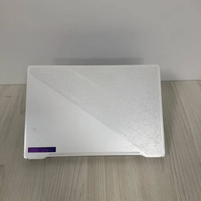 Ігровий ноутбук Б-клас Asus ROG Zephyrus G14 GA401QM / 14" (2560x1440) IPS / AMD Ryzen 9 5900HS (8 (16) ядер по 3.0 - 4.6 GHz) / 16 GB DDR4 / 512 GB SSD NVMe / nVidia GeForce RTX 3060, 6 GB GDDR6, 192-bit б/в - зображення 3