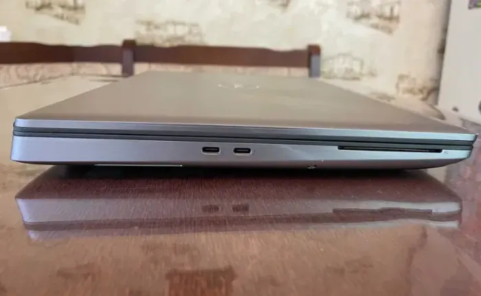 Робоча станція Б-клас Dell Precision 7550 / 15.6" (1920x1080) IPS / Intel Core i7-10850H (6 (12) ядер по 2.7 - 4.9 GHz) / 32 GB DDR4 / 1000 GB SSD / nVidia Quadro RTX 3000, 6 GB GDDR6, 192-bit / WebCam б/в - зображення 6