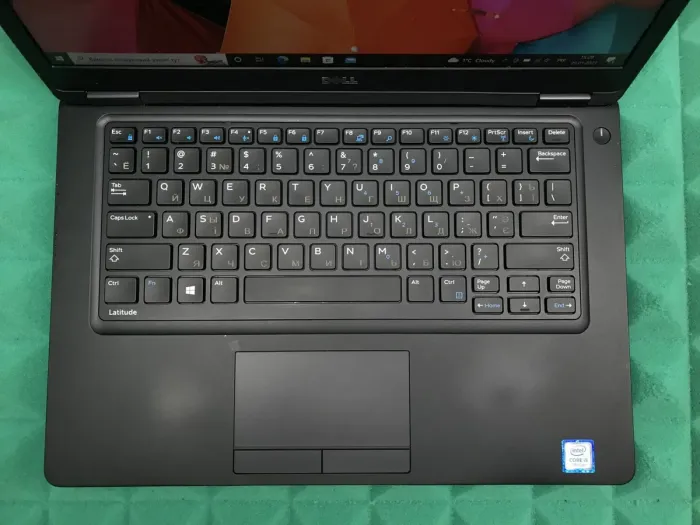 Ноутбук Б-клас Dell Latitude 5480 / 14" (1920x1080) IPS / Intel Core i5-7440HQ (4 ядра по 2.8 - 3.8 GHz) / 8 GB DDR4 / 256 GB SSD M.2 / Intel HD Graphics 630 / USB 3.1 / HDMI / Windows 11 б/в - зображення 4