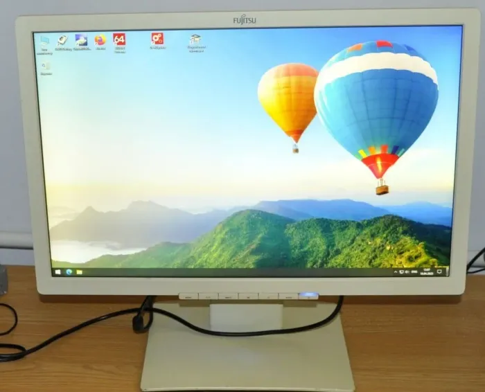 Монітор Б-клас Fujitsu B22W-7 / 22" (1680x1050) TN / USB 2.0, VGA, DVI, DisplayPort / Вбудовоні колонки 2x 1.5W / VESA 100x100 + Кабелі підключення (VGA та живлення) б/в - зображення 15